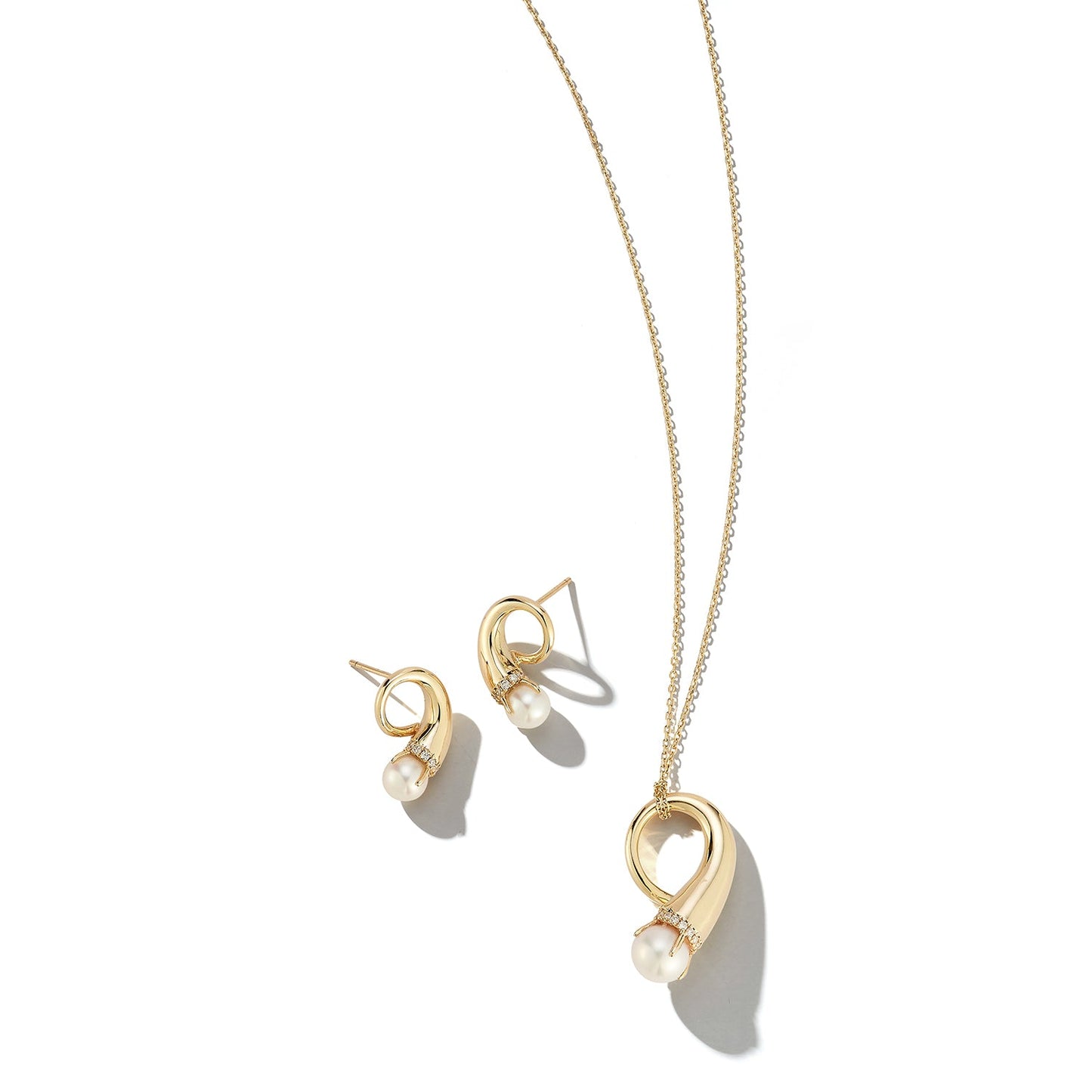 Pearl Cornucopia Necklace in 14kt Gold