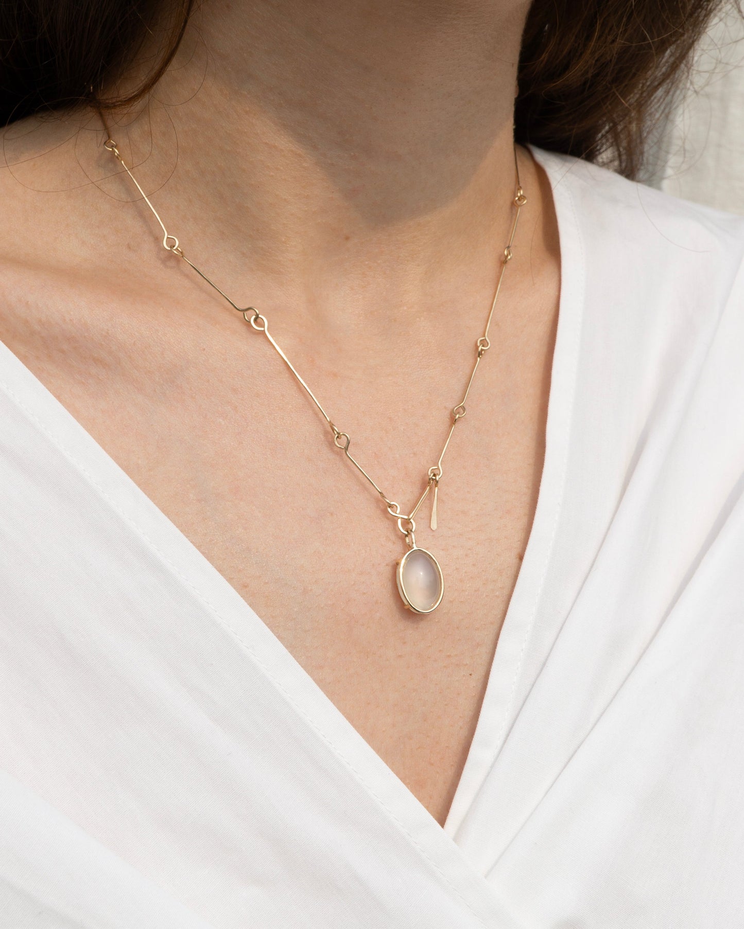 14K Gold Bone Chain Pendant Necklace