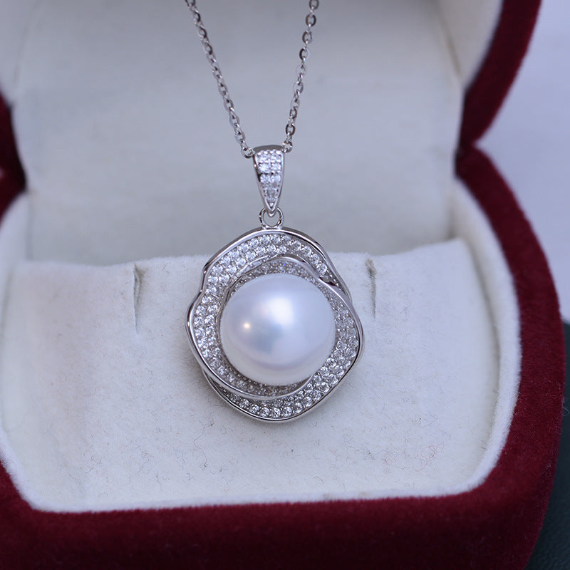 Freshwater Pearl Floral Pendant with 11-12mm Pearls