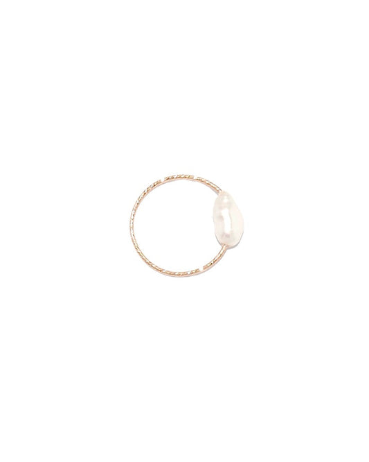 Elegant Pearl Ring for Stylish Occasions