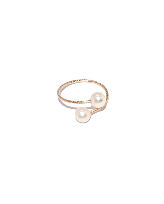 Elegant Pearl Ring in Classic Halo Style