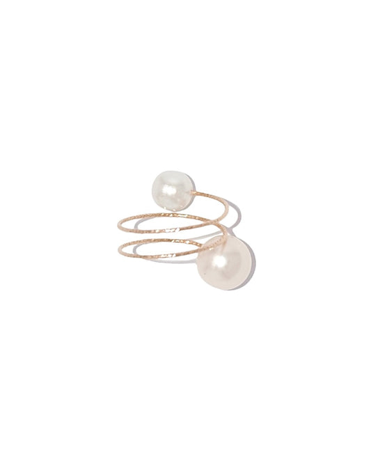 Elegant Pearl Ring in Classic Design 2