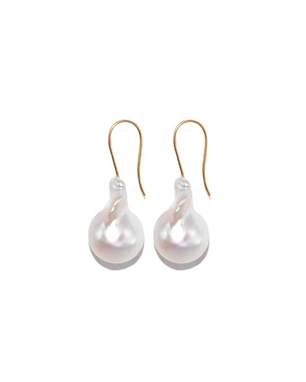 Elegant Silver Earrings for Everyday Wear 1