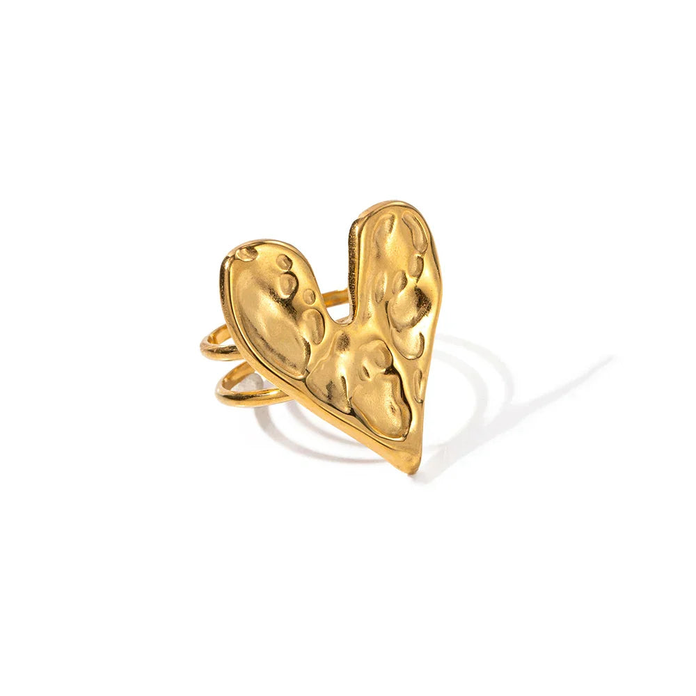 Hammered Heart Ring in Gold