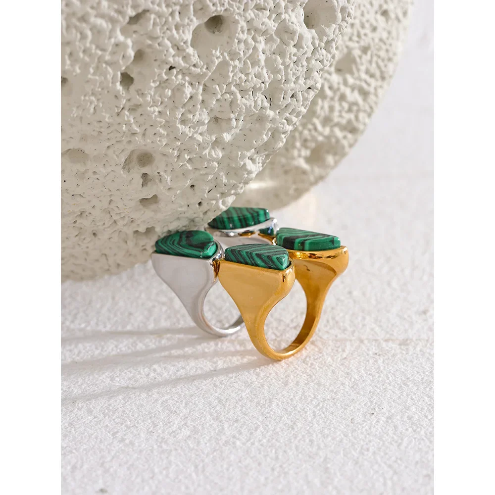 Wide Malachite Stone Ring for Elegant Style