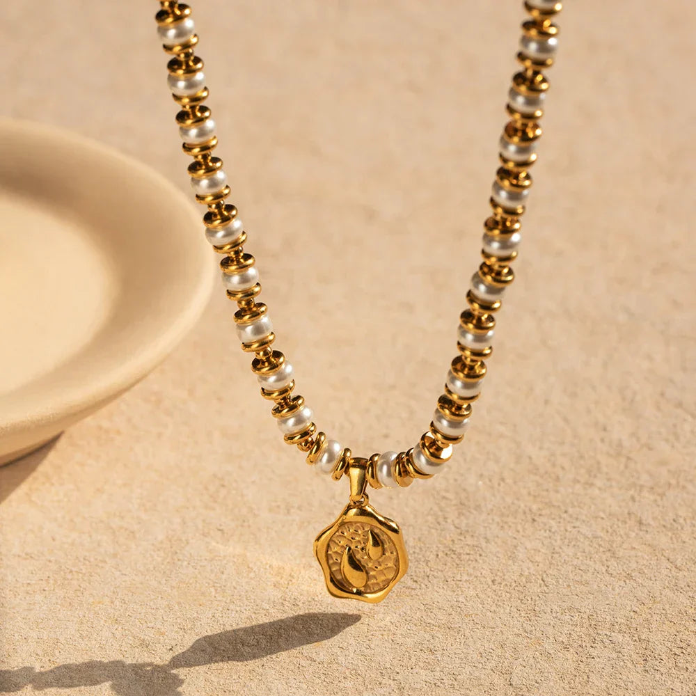 Vintage Gold Pendant Necklace for Everyday Wear