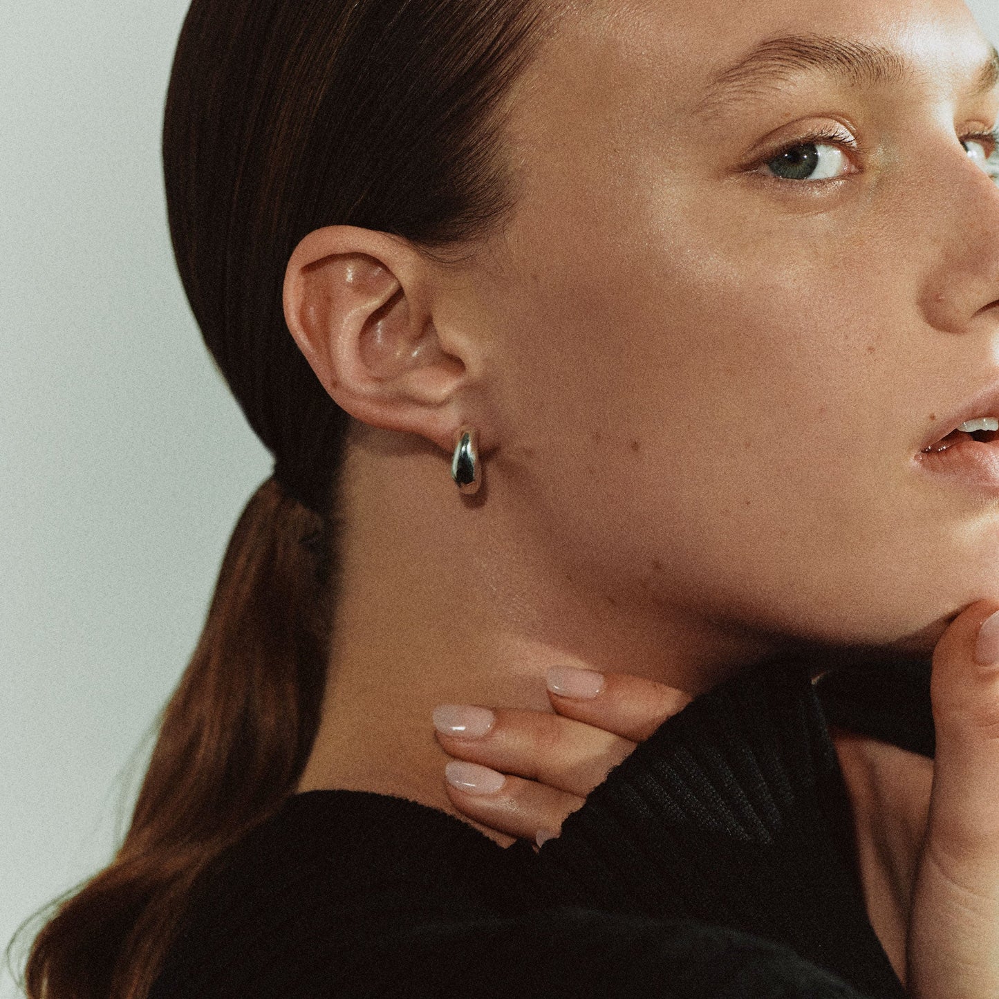 Small Dahlia Hoop Earrings in Metal