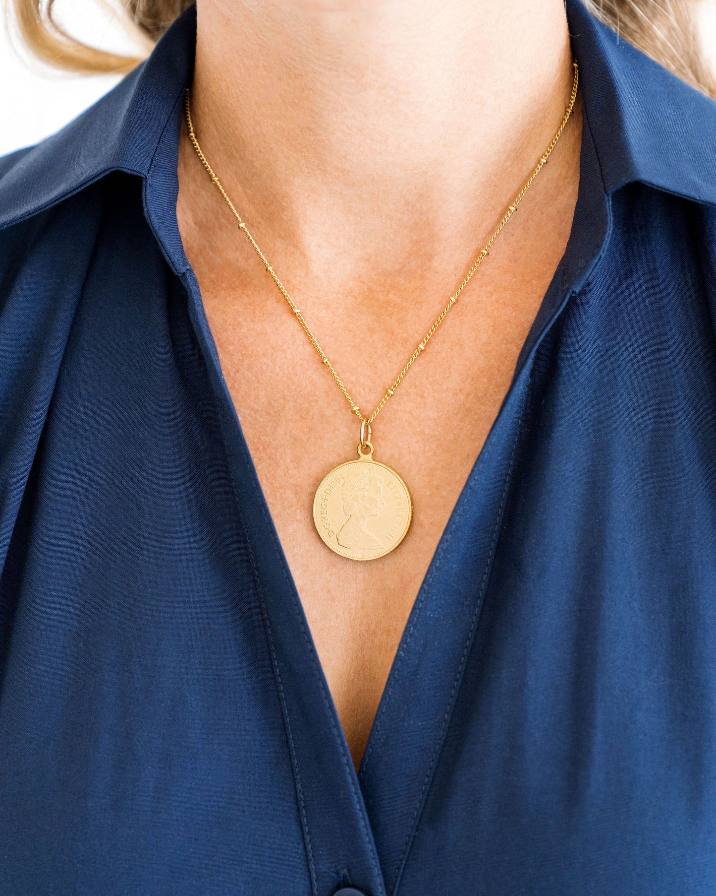 Delicate Elizabeth II Coin Pendant Necklace