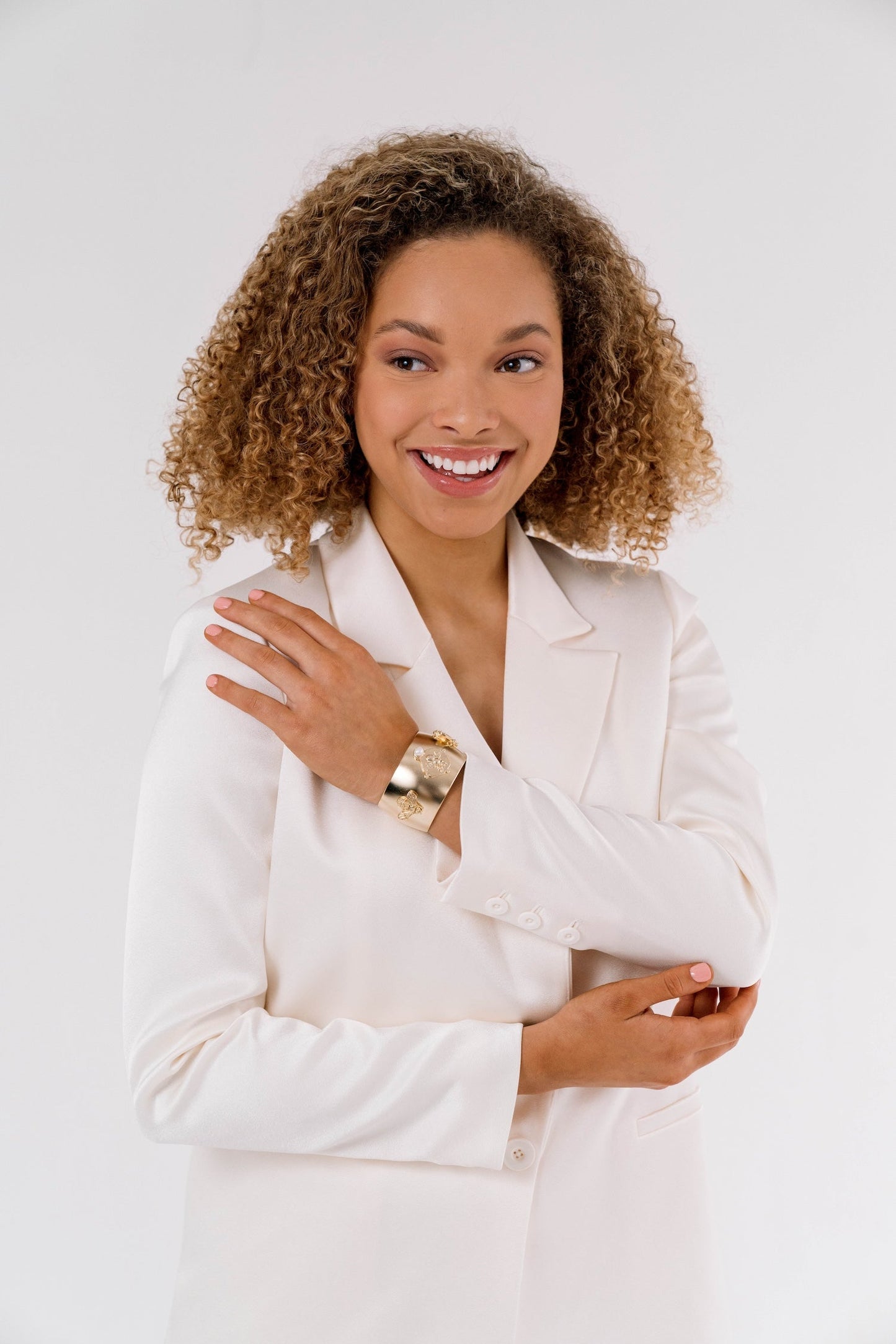 Elegant Pearl Cuff Bracelet in Classic Style