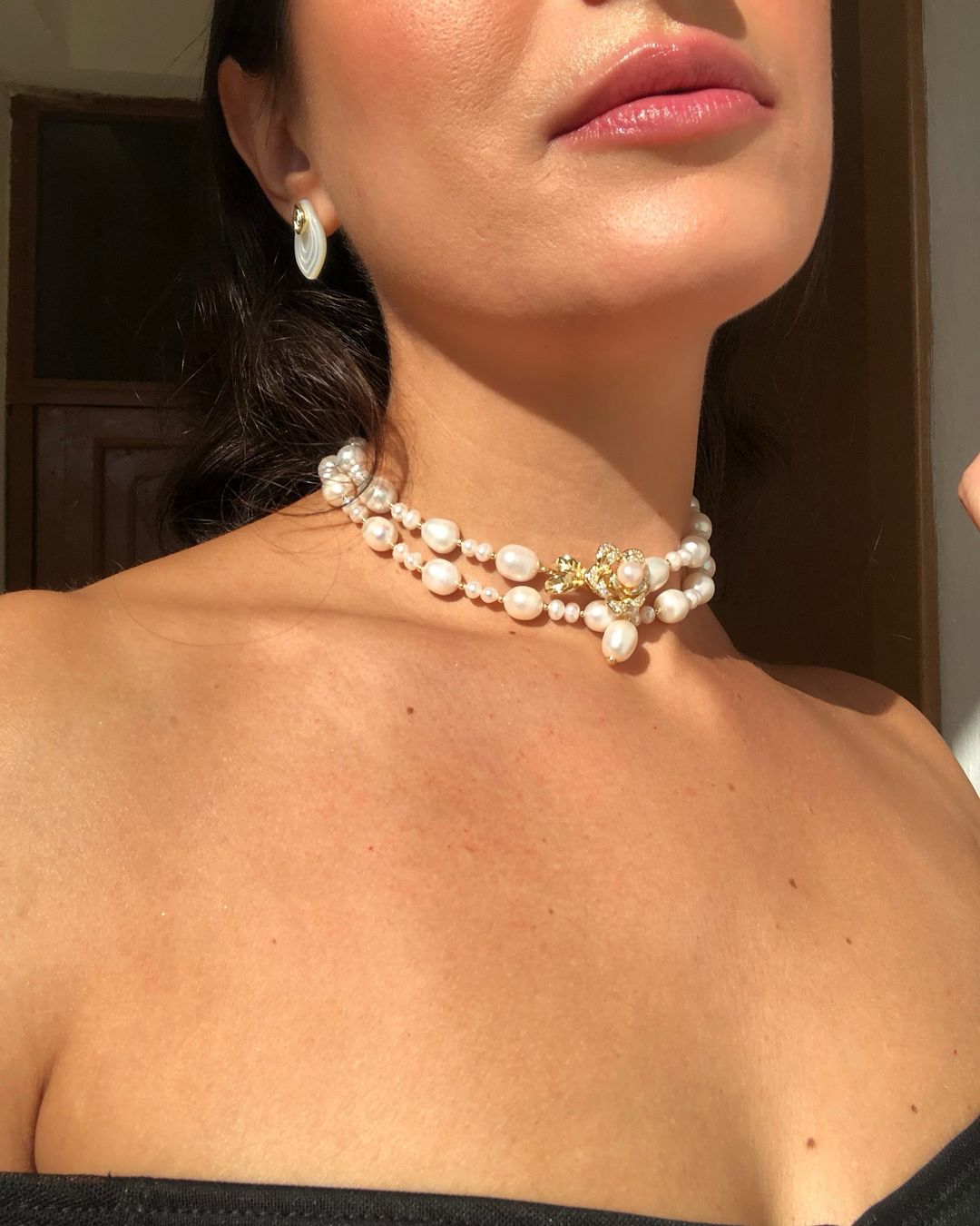 Baroque Pearl Necklace for Winter Afternoons