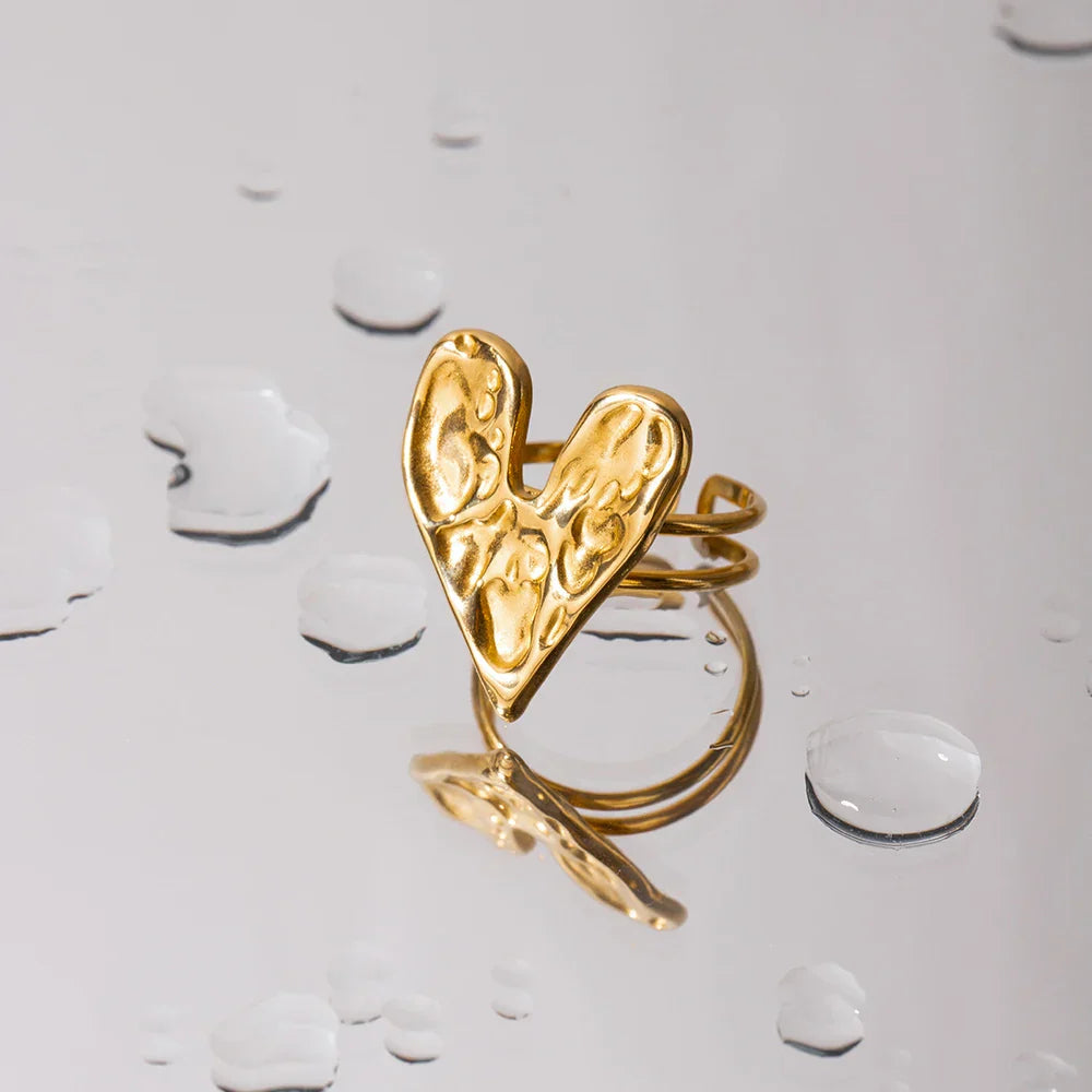 Hammered Heart Ring in Gold