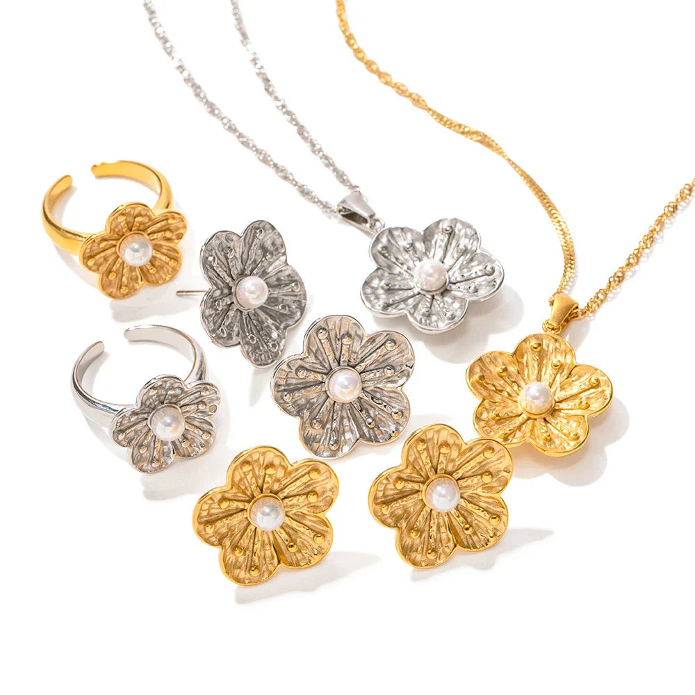 Vintage Flower Jewelry Collection