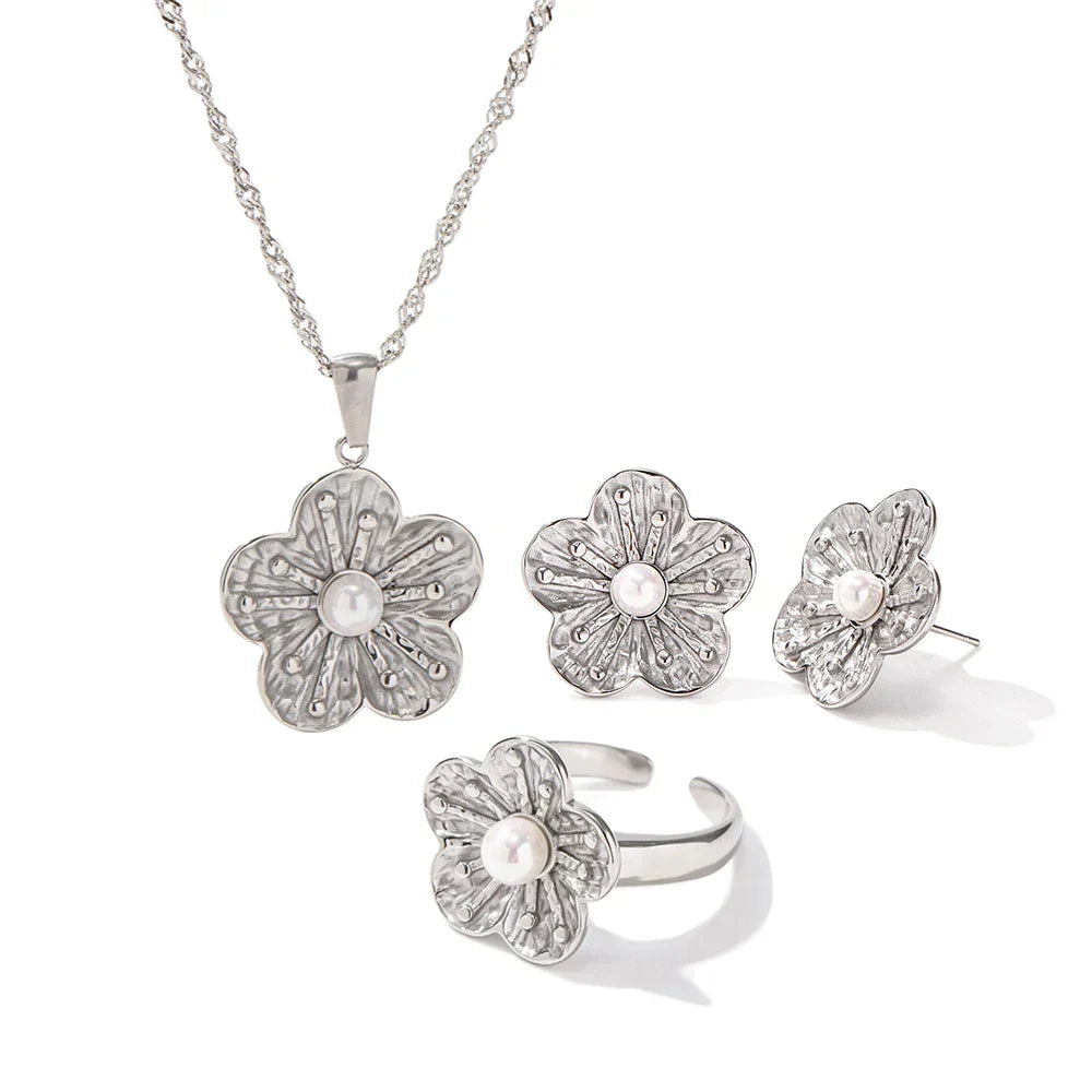 Vintage Flower Jewelry Collection