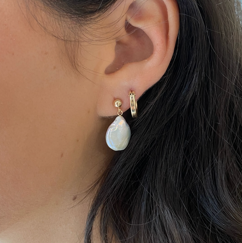 Elegant Pearl Earrings in Stylish Design