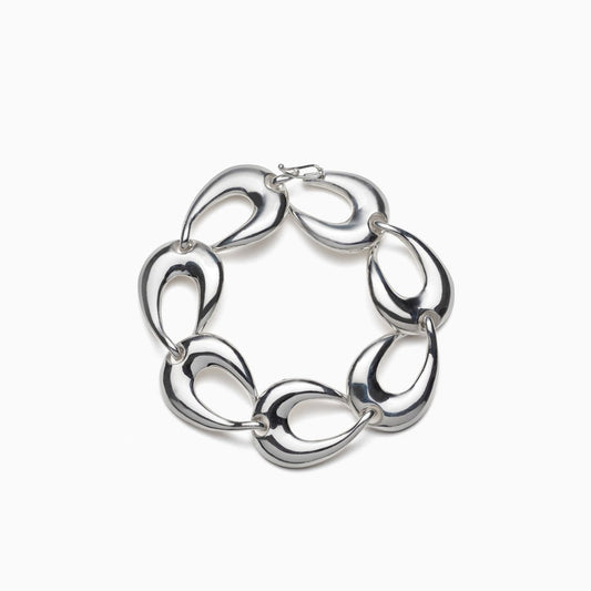 Stylish Silver Bracelet for Everyday Wear 4