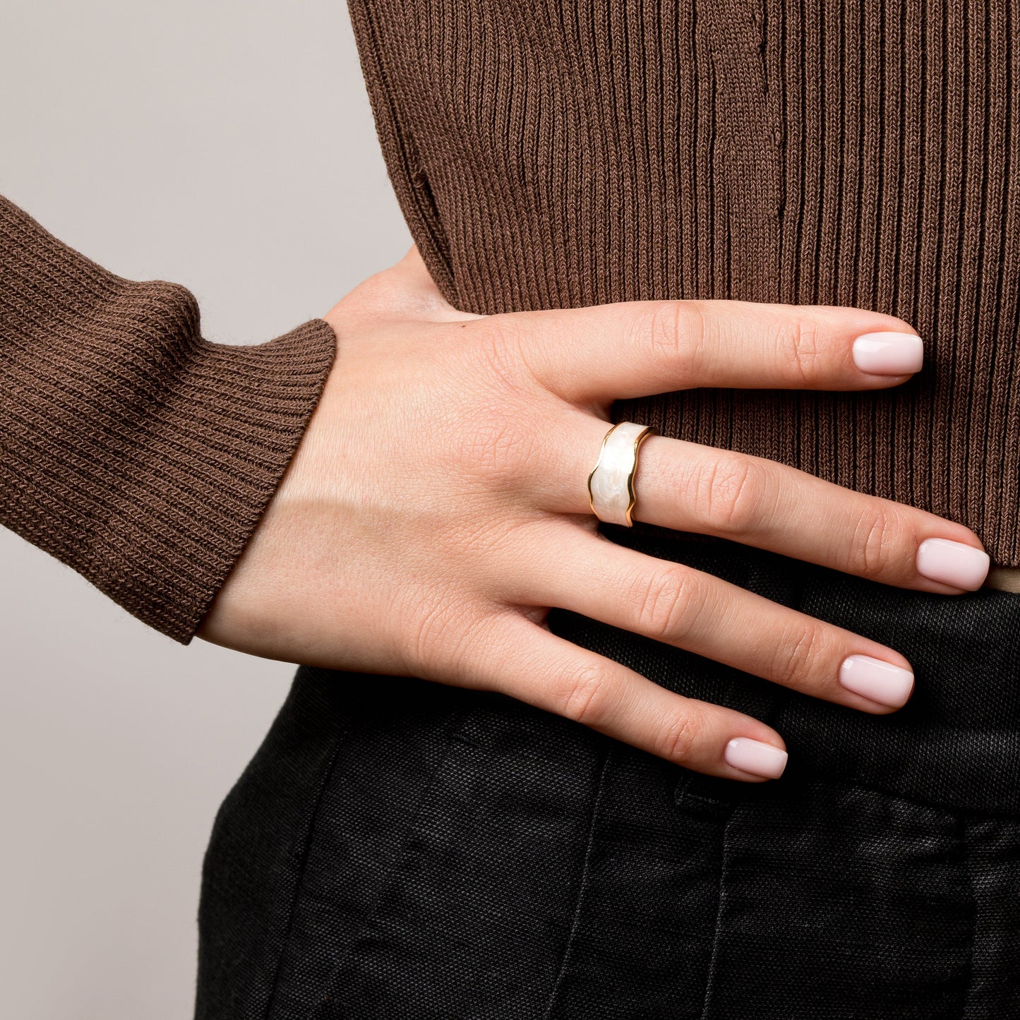 Enamel Curve Design Band Ring