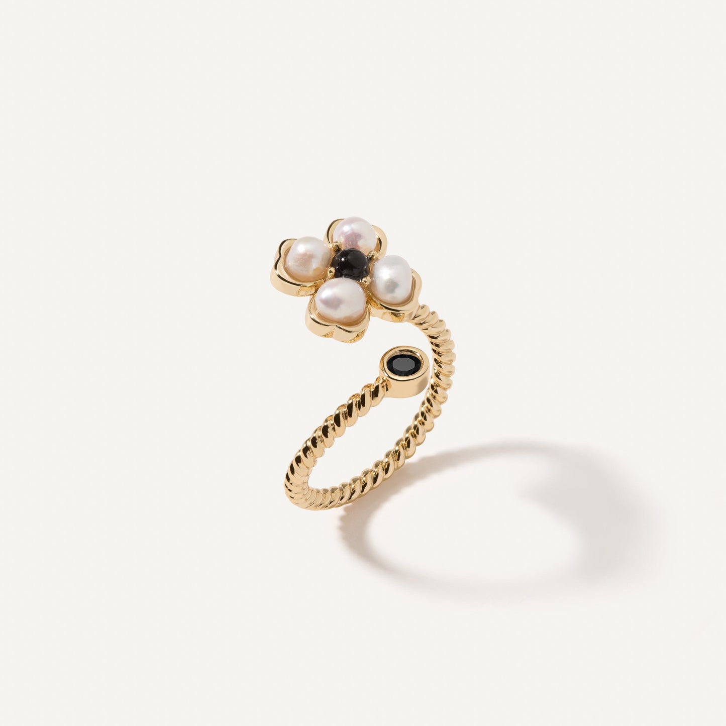 Spinning Ring with Pearl and Onyx Design