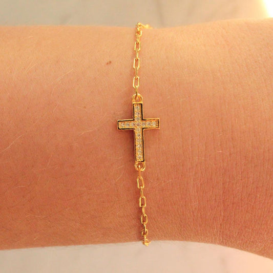 Stylish Cross Design Clipchain Bracelet