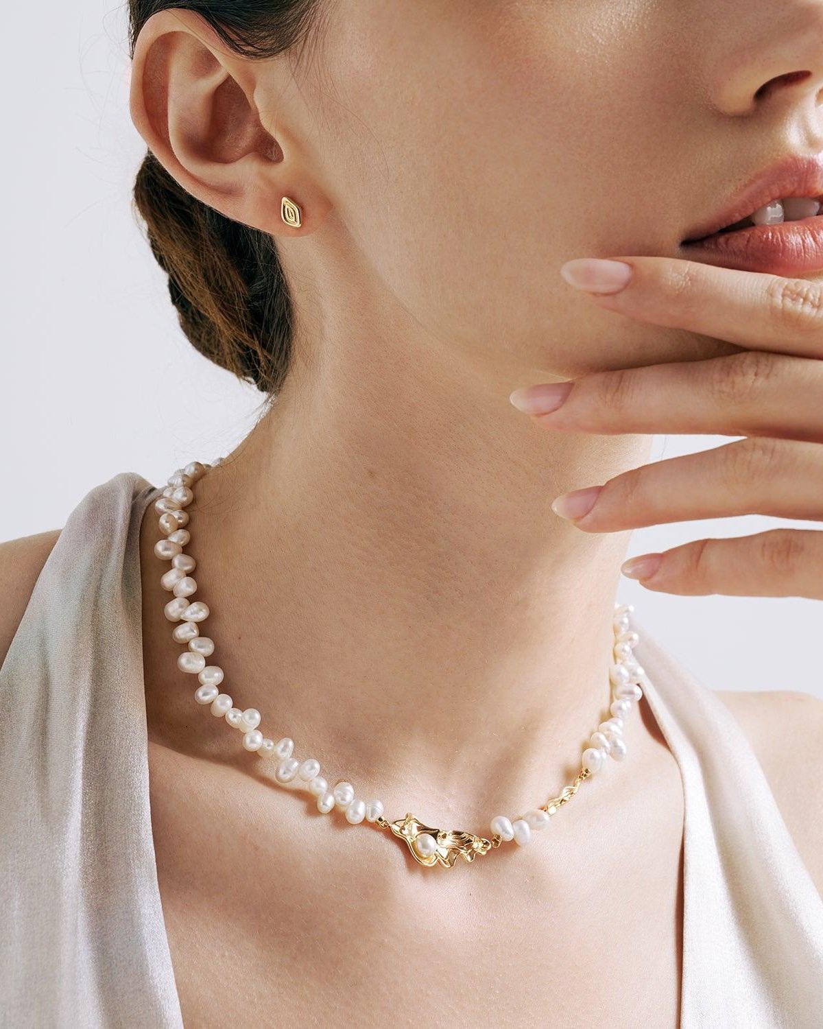 Elegant Pearl Necklace for Any Occasion