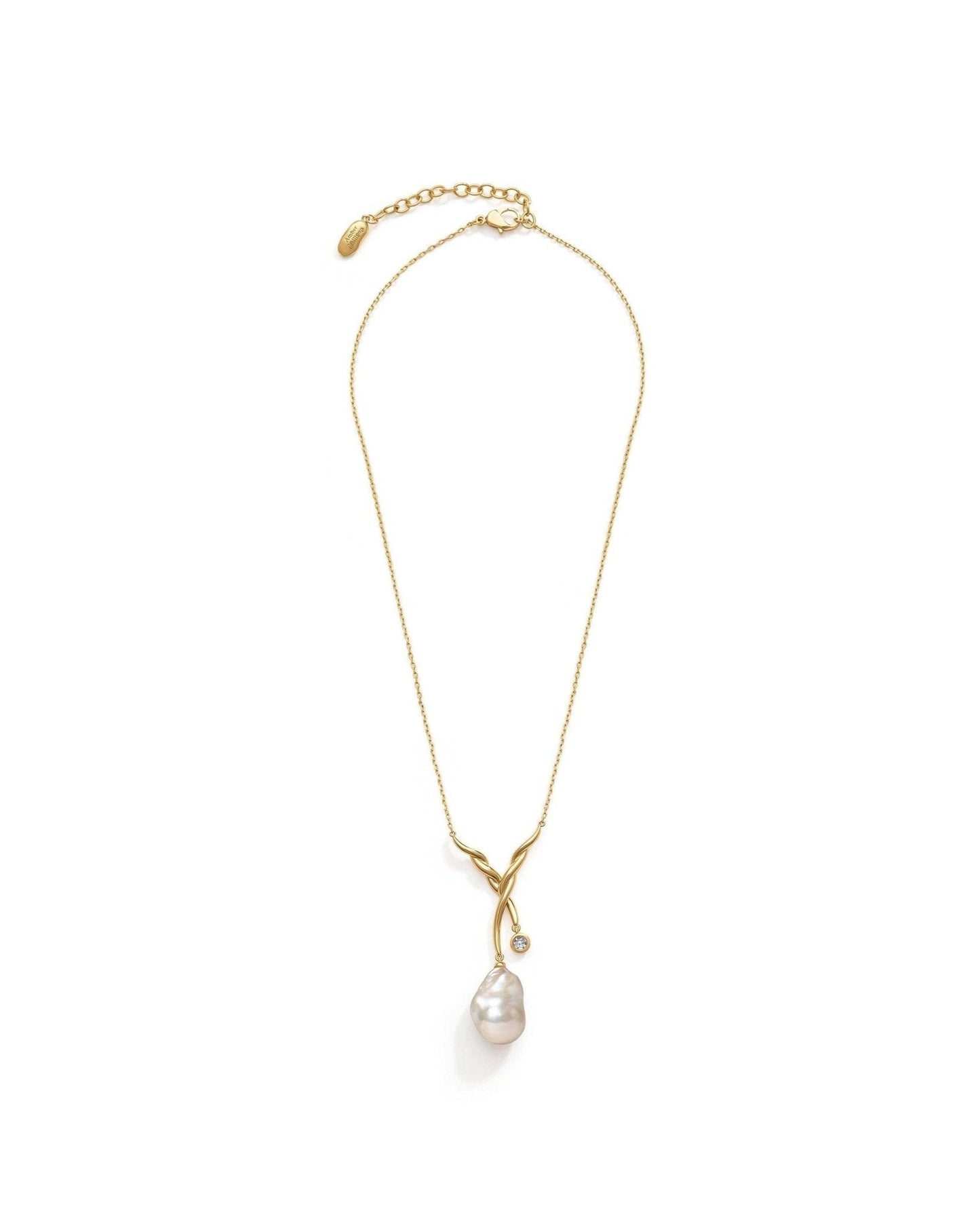 Elegant Pearl Ballet Necklace in Classic Design