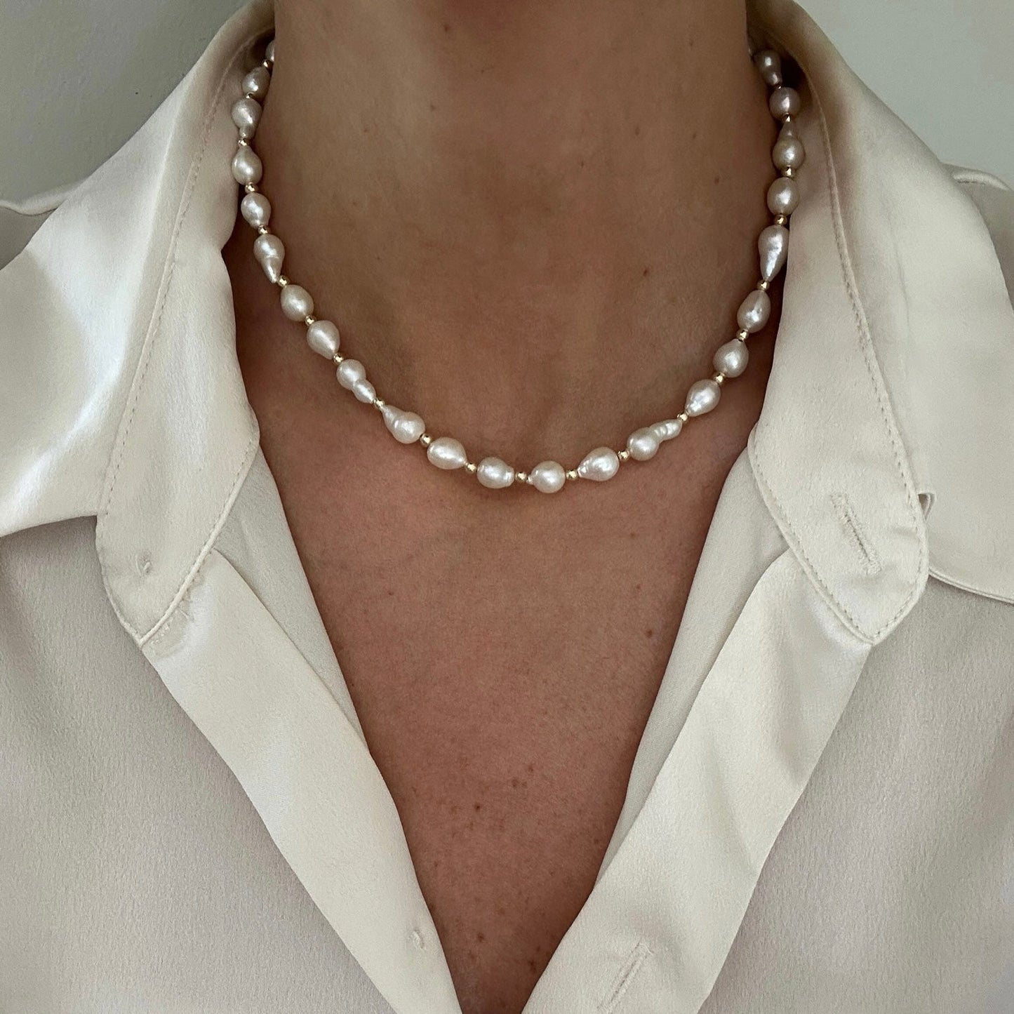 Elegant Baroque Pearl Statement Necklace 2