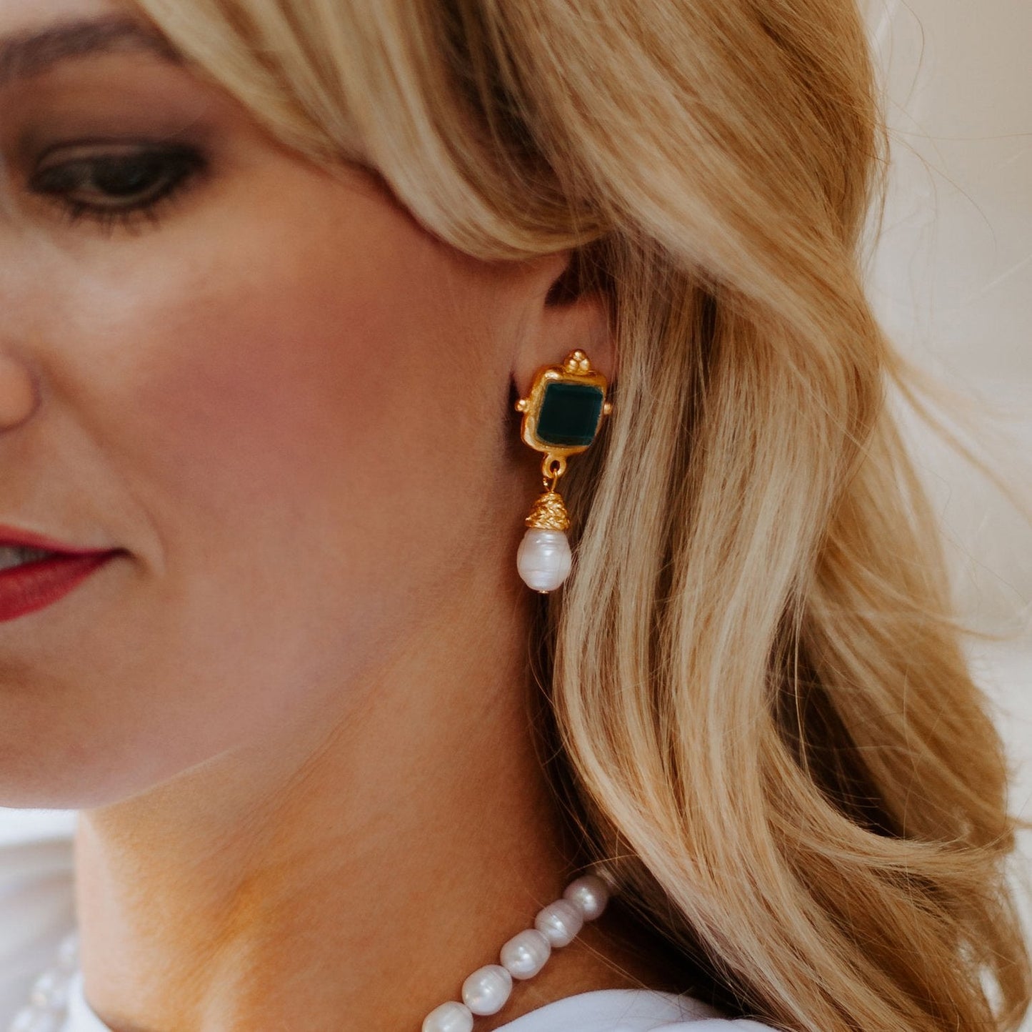 Pearl Drop Earrings in Elegant Design 3