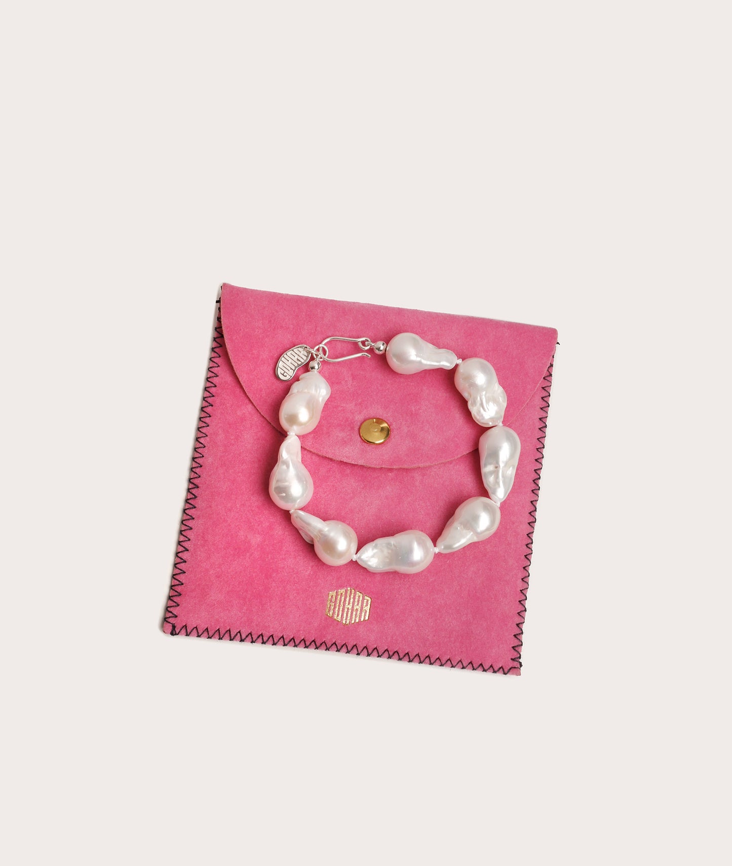 Baroque Pearl Bracelet in Elegant Design 1