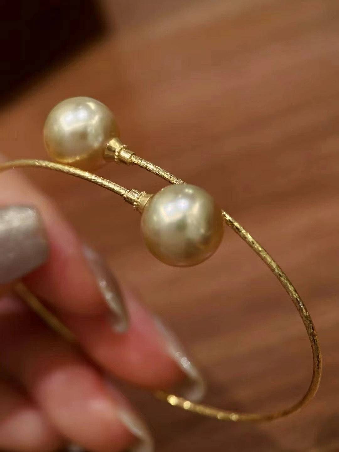 Golden South Sea Pearl Bracelet in 18k Gold