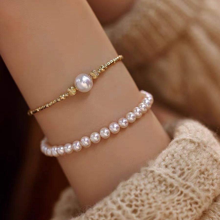 Delicate White Freshwater Pearl Gold Bracelet