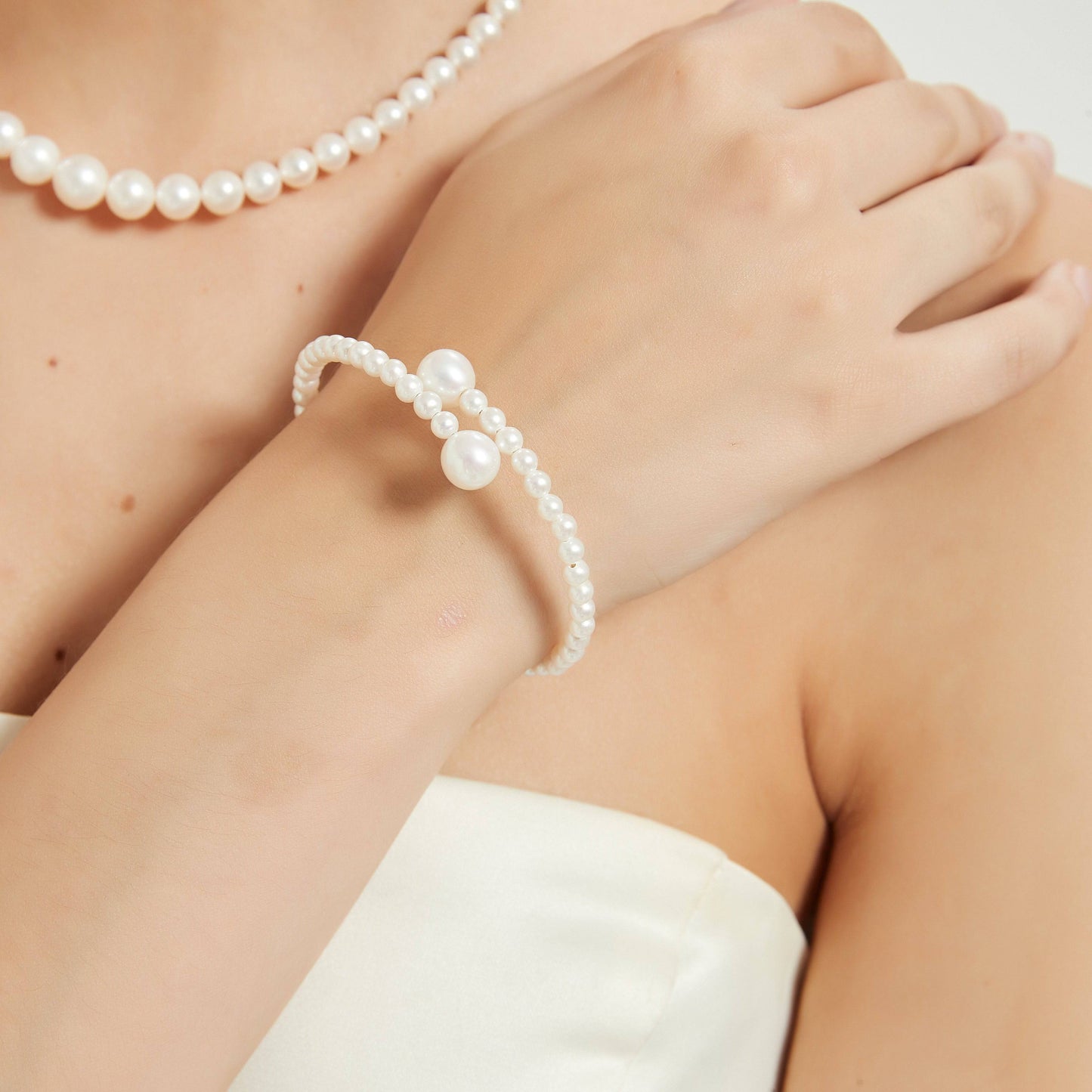 White Freshwater Pearl Bracelet for Timeless Style