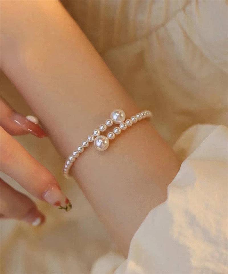 White Freshwater Pearl Bracelet for Timeless Style