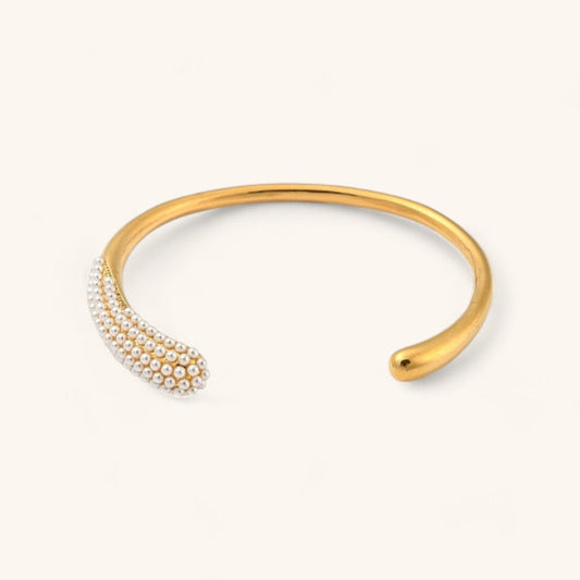 Elegant Gold Open Bangle Design for Women