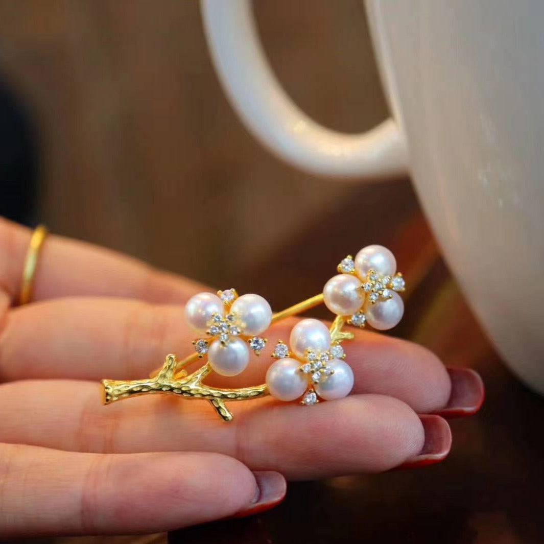 Freshwater Pearl Floral Brooch Accessory