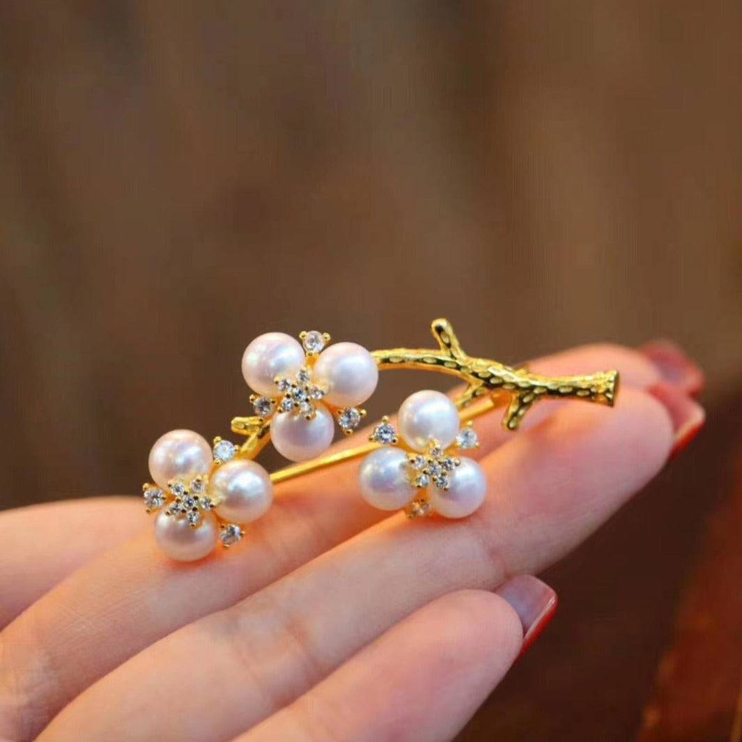 Freshwater Pearl Floral Brooch Accessory