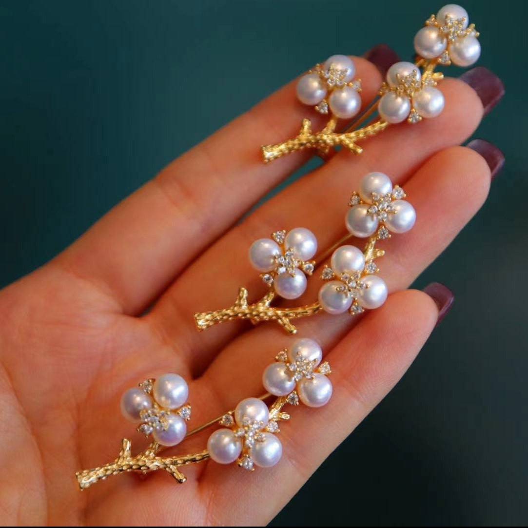 Freshwater Pearl Floral Brooch Accessory