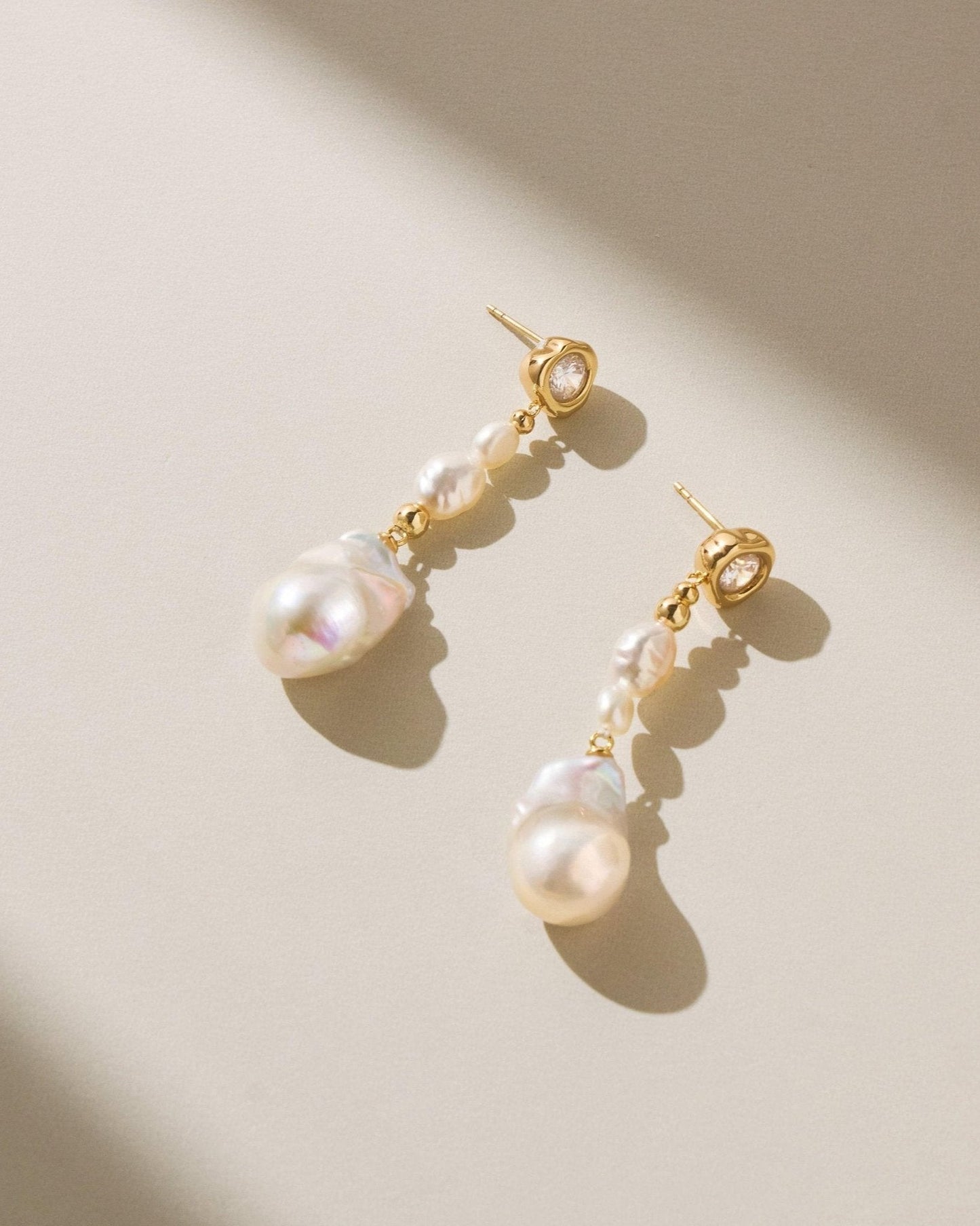 Sparkling Champagne Bubbles Earrings in Elegant Design