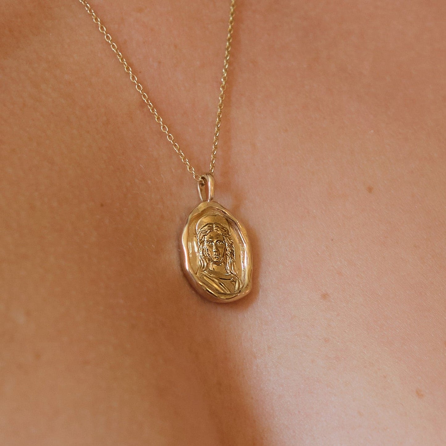 Molten Gold Pendant Necklace for Everyday Wear