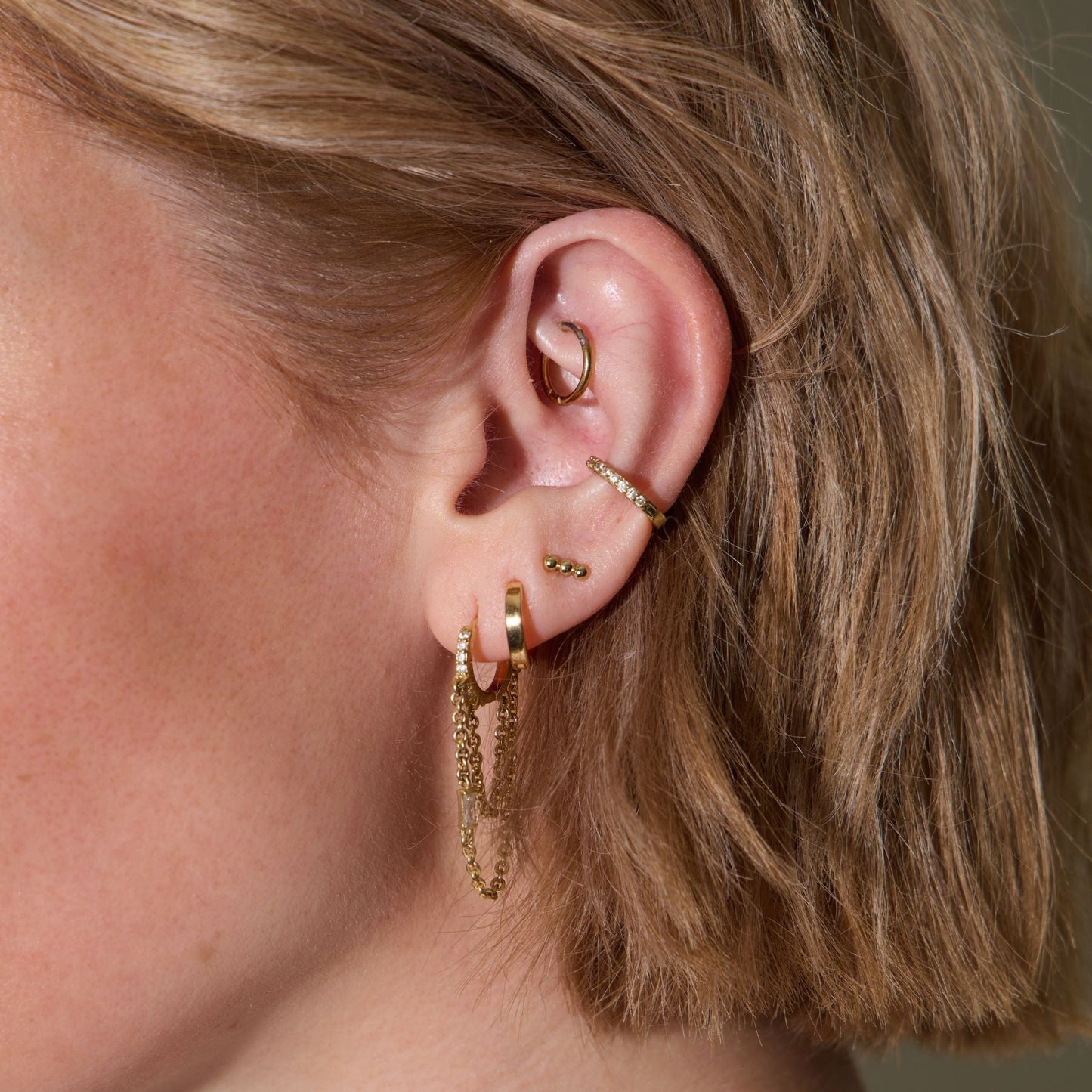 Stylish Crystal Ear Cuff Accessory for Modern Look