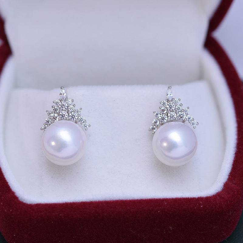 Freshwater Pearl and Queen Style Earrings