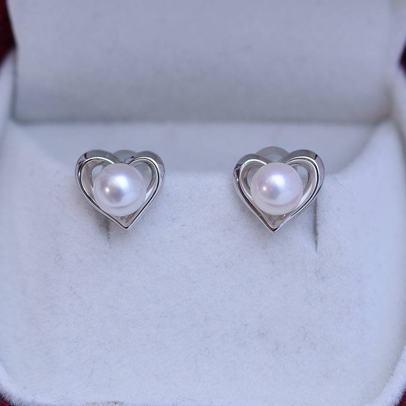 Freshwater Pearl Heart Stud Earrings 6-7mm