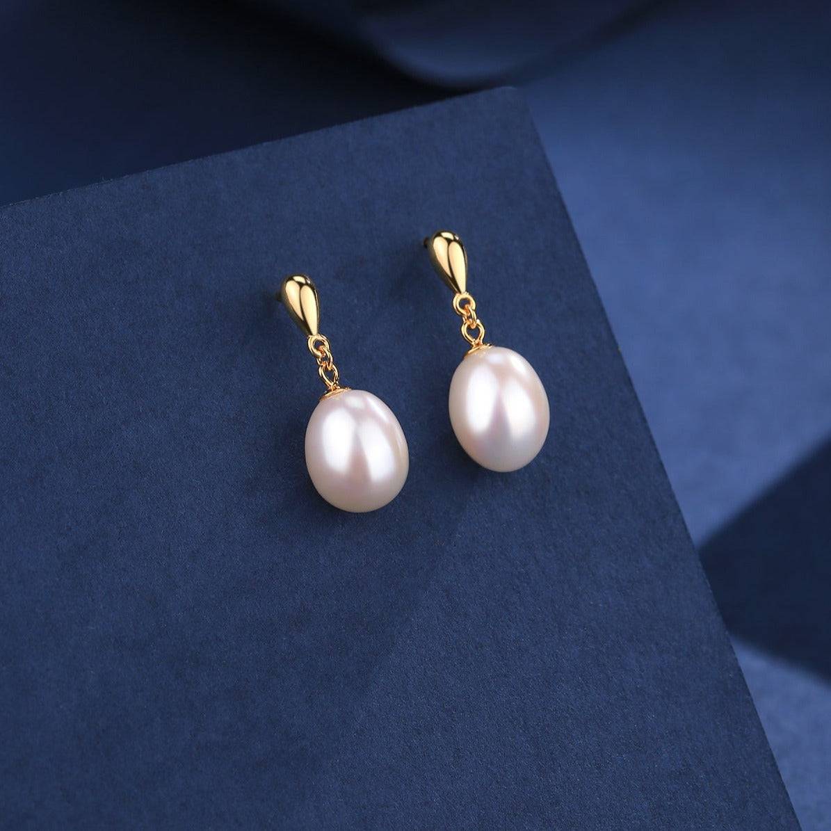 Classic Drop-shaped Freshwater Pearl Earrings in 8.5-9.5mm Size