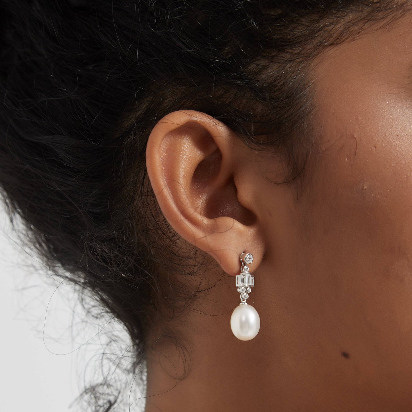 Freshwater Drop Earrings in Royal-Inspired Design