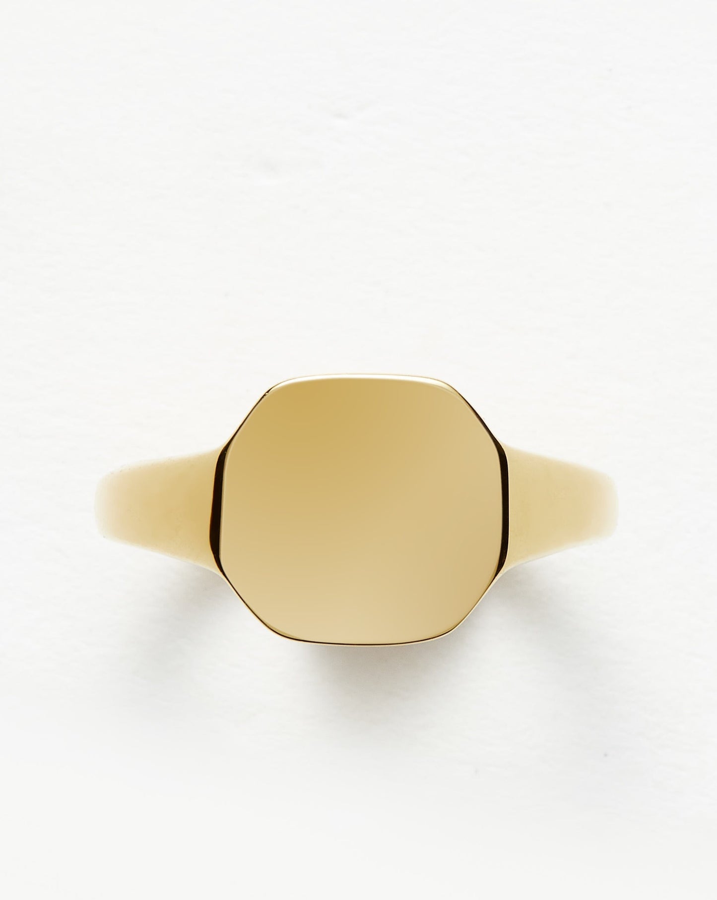 Engravable Signet Ring in 18k Gold Vermeil