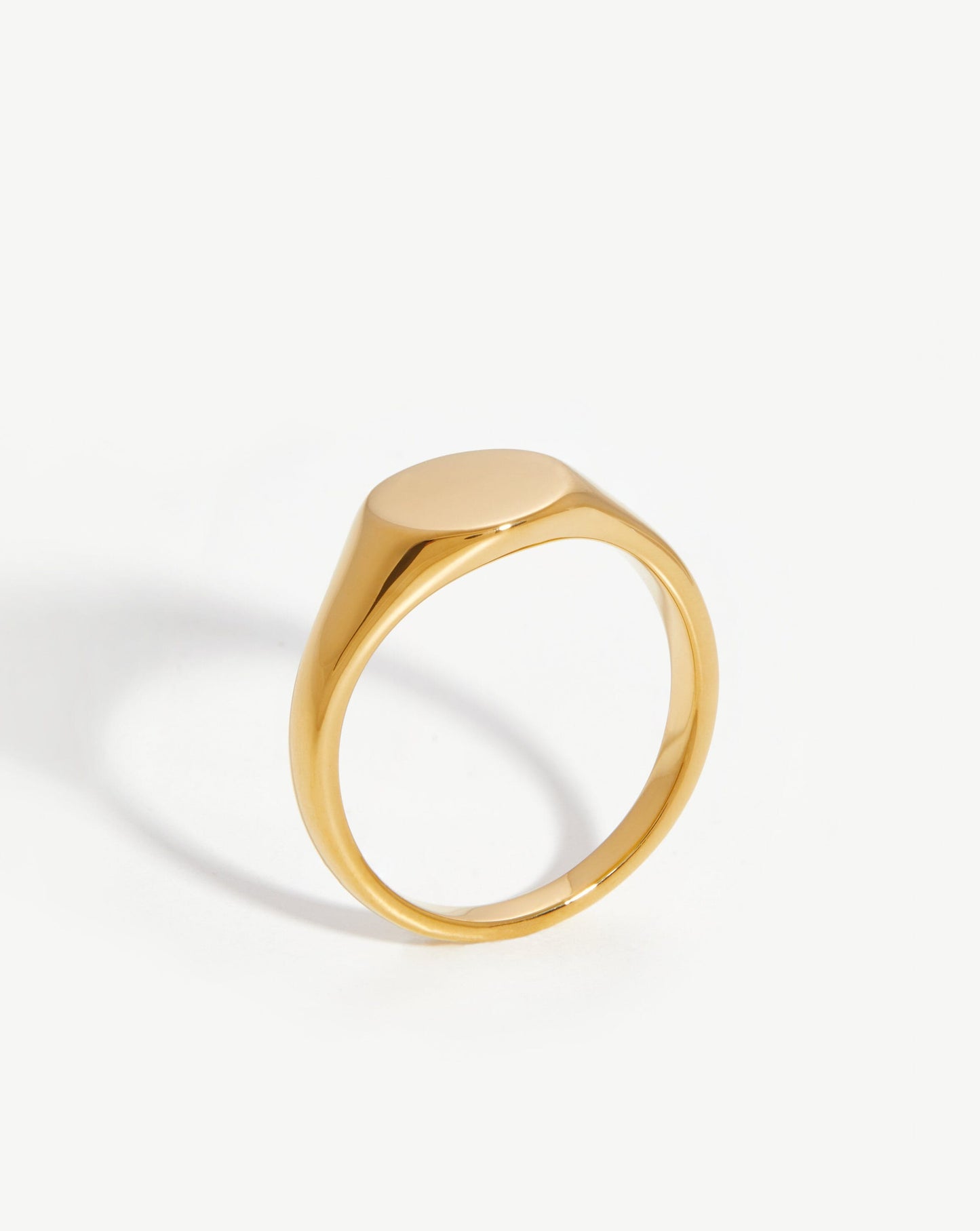 Personalized Round Signet Ring in 18k Gold Vermeil