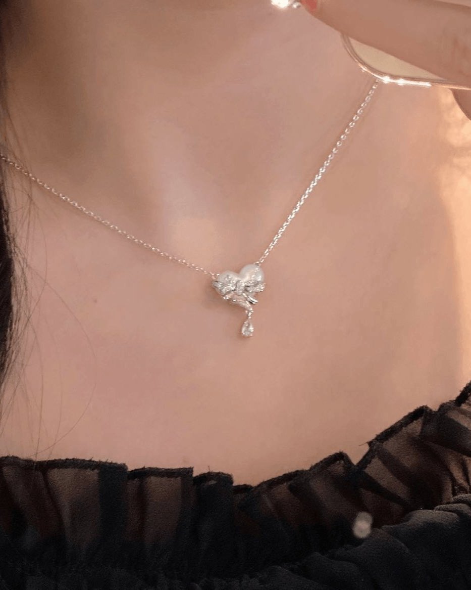 Heart-Shaped Necklace in Elegant Design