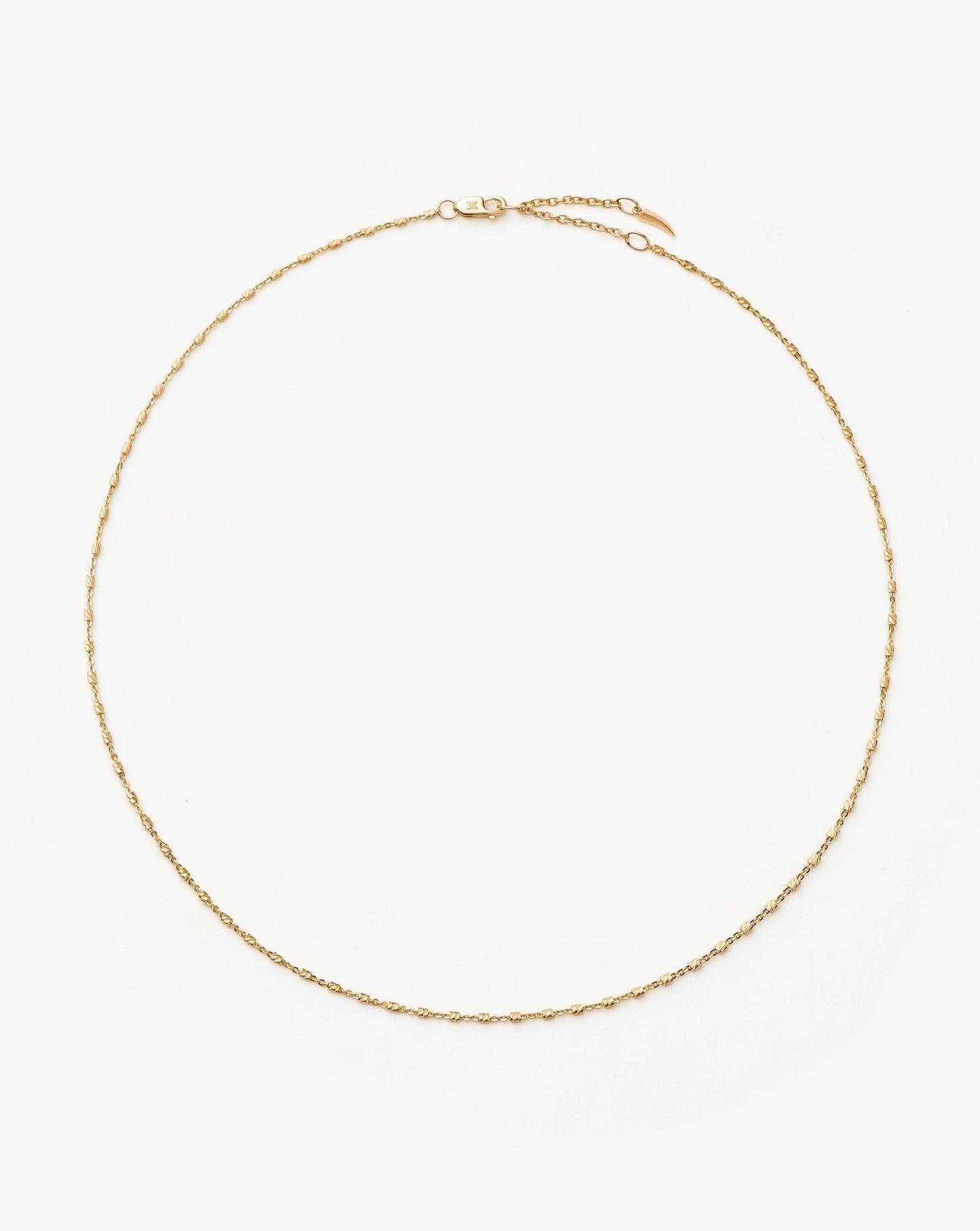 Elegant Chain Choker in Fine Design