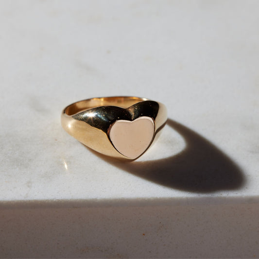 Stylish Signet Ring for Everyday Wear