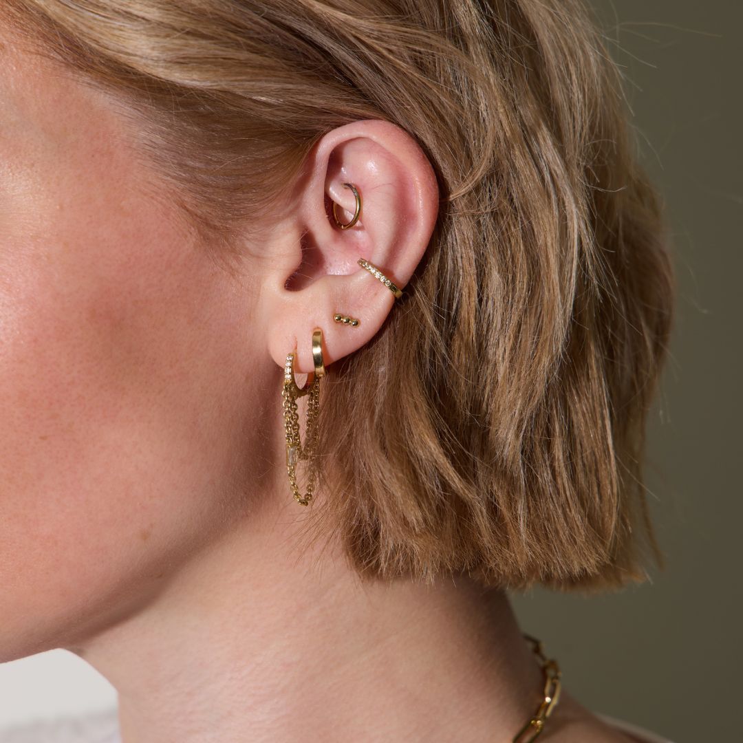 Gold Bar Stud Earrings in Chic Design