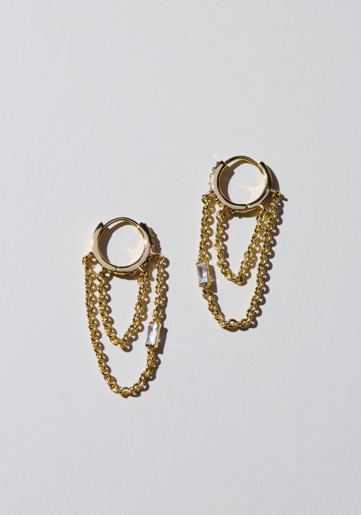 Gold Chain Huggie Earrings for Everyday Wear