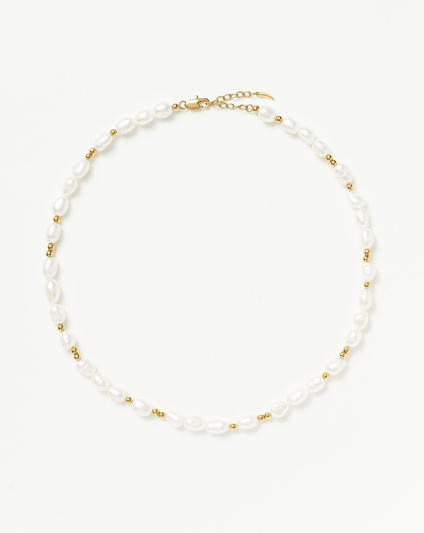 Pearl Choker Necklace for a Stylish Look